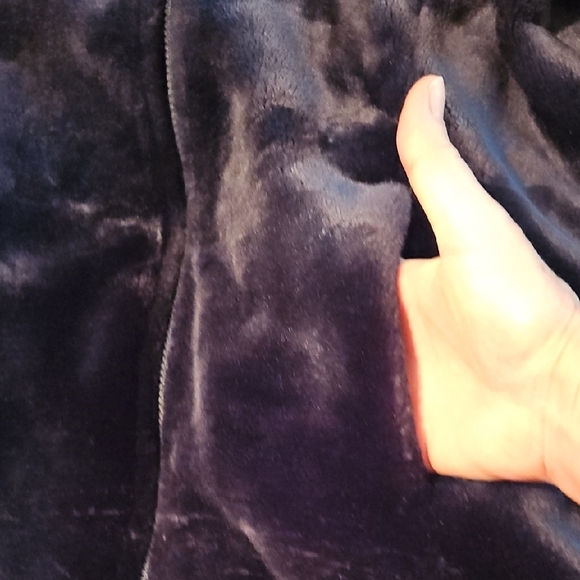 Cozy Black Teddy Jacket - Picture 8 of 11